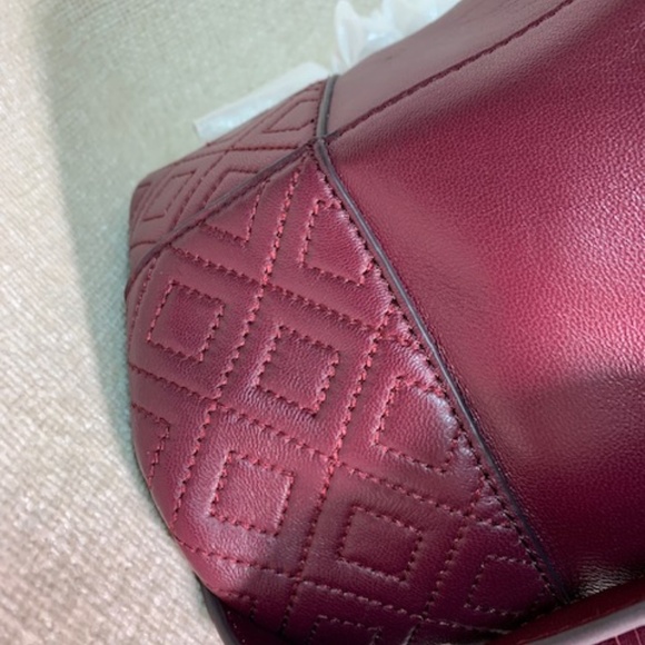 NEW Tory Burch Fleming Imperial Garnet Burgundy Leather Medium Bucket Tote Bag - Picture 12 of 12
